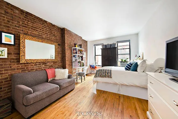 Sold by Town Residential | media 5