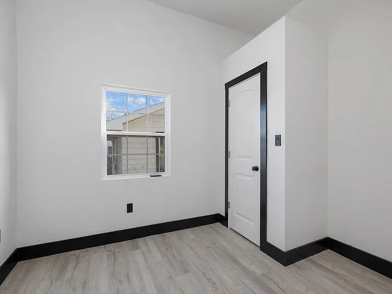 217 W Ramsey St — Photo 18