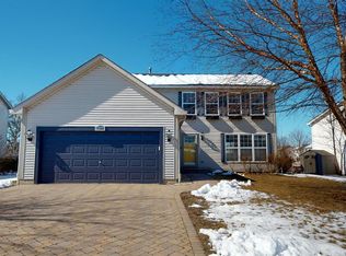 1331 E Fox Chase Dr, Round Lake Beach, IL