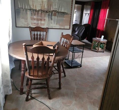 2nd image of 2051 Parkview Cir