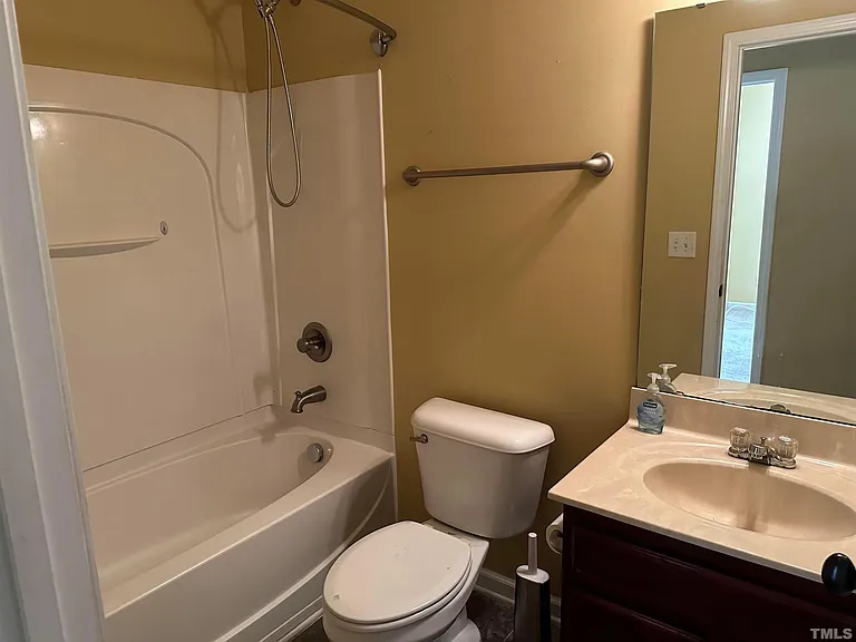 213 Bikram Dr — Photo 32