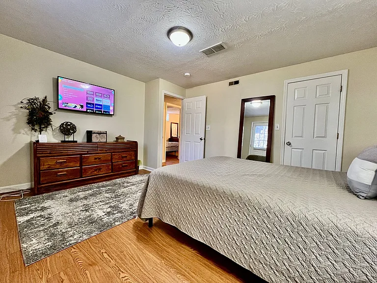 260 Overbrook Ct — Photo 7
