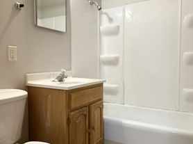 2050-2080 Allen Boulevard - 2080-28