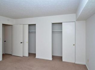 6845 Country Club Dr, Huntington, WV