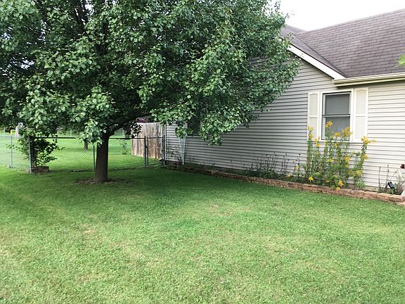 2nd image of 1500 W Memorial Dr