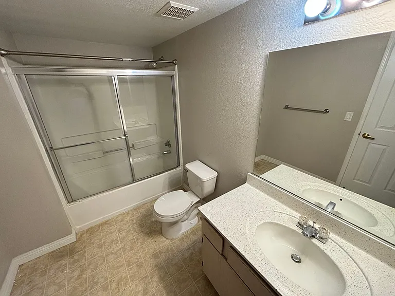231 W Horizon Ridge Pkwy #124 — Photo 12