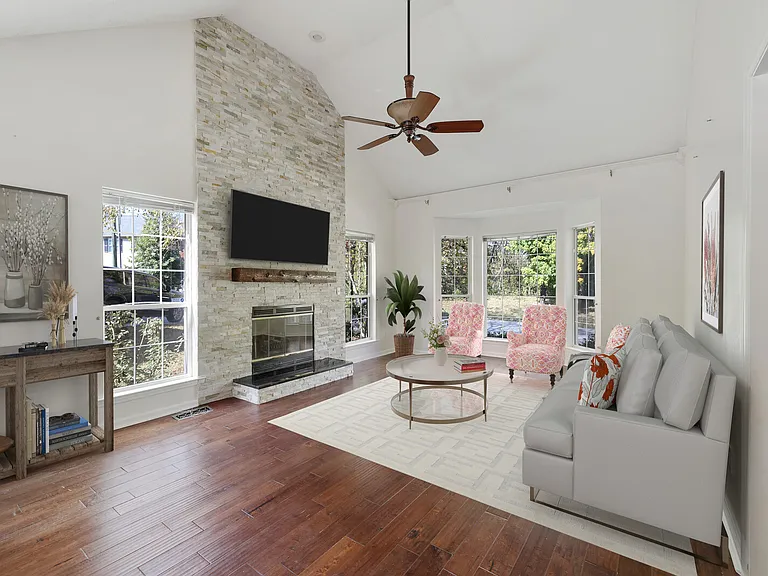 4933 Alexis Dr — Photo 8