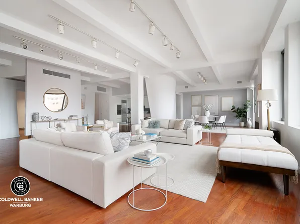 12 East 12th Street image 1 of 14