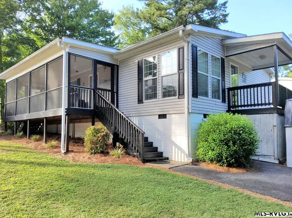 36 Flint Trl, Bracey, VA 23919