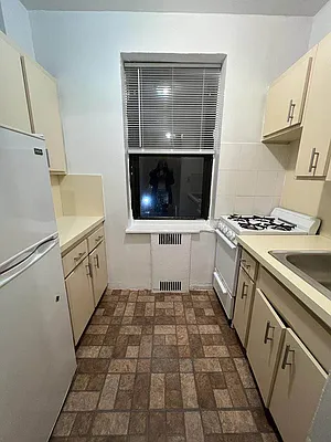 Rented by Contact Realty | media 5