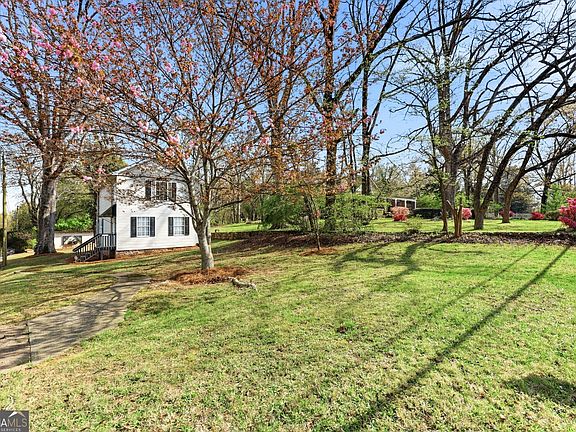 5th image of 1326 Park Hill Dr