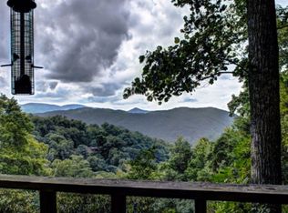 208 Moonfish Ln, Boone, NC 28607