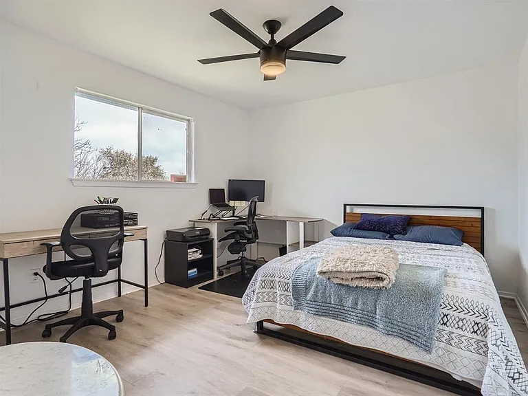 7701 Copano Dr — Photo 24
