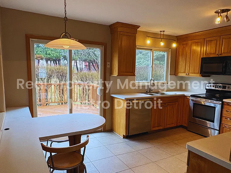 172 Parsons Ln — Photo 8