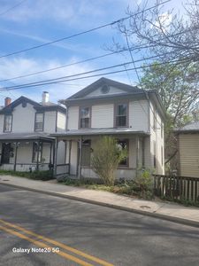 940 W Beverley St, Staunton, VA, 24401