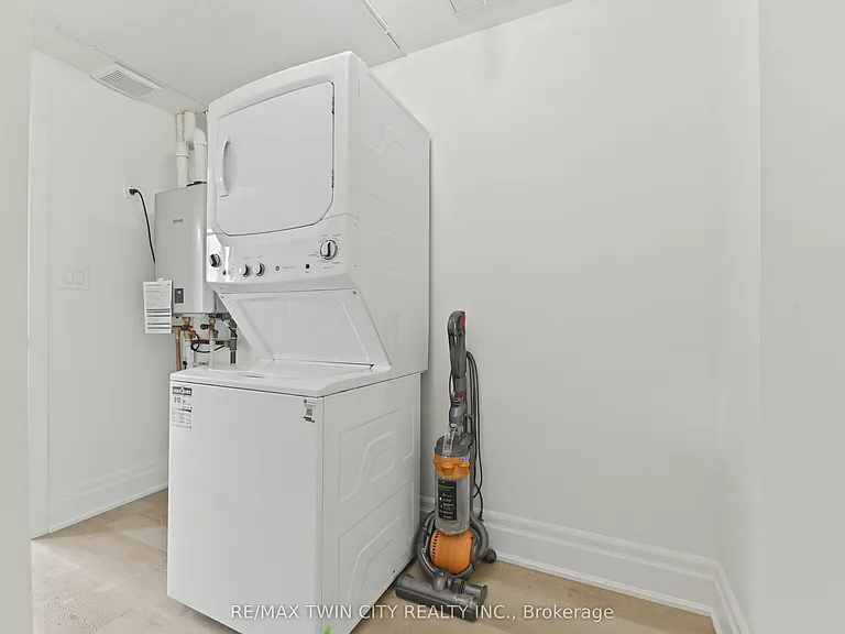 47 Edwin St #1 — Photo 15