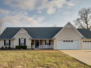 1020 Webb Rd, Clarksville, TN 37040