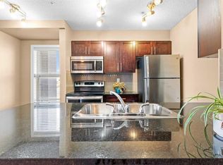 403 W Mackenzie Way SW #7202, Airdrie, AB T4B3V7