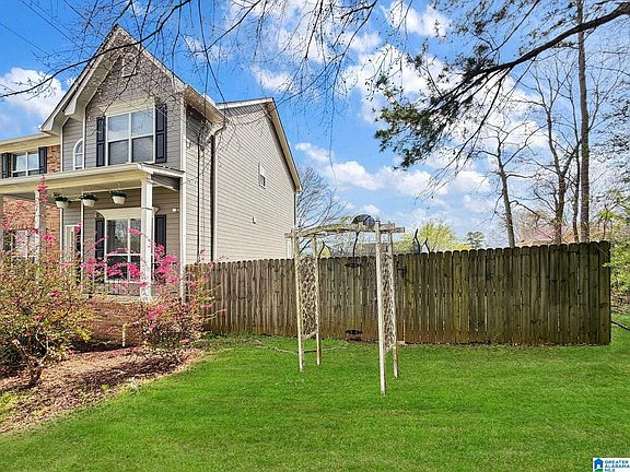 4th image of 4453 Englewood Rd