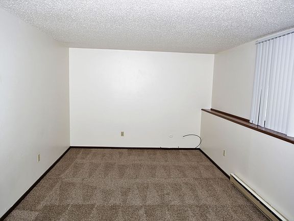 3rd image of 2400 S 17th St #2500