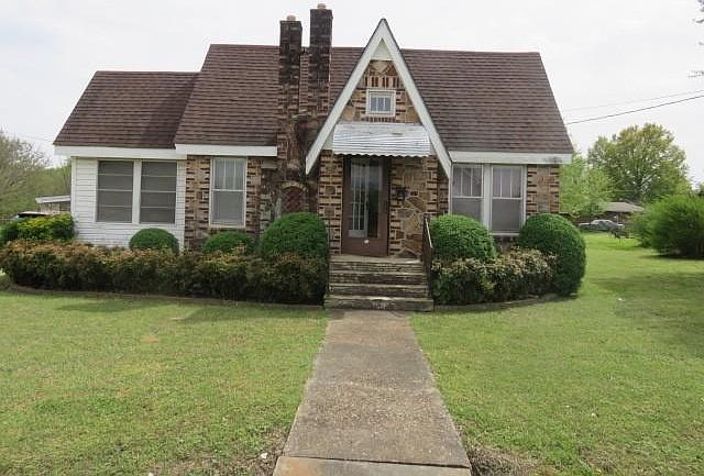 1st image of 306 Thompson Dr