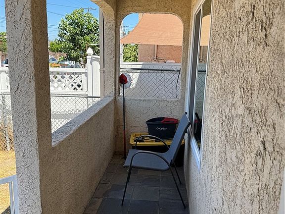 5th image of 940 W Magnolia St
