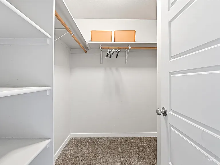 1814 W Heavy Timber Dr — Photo 23
