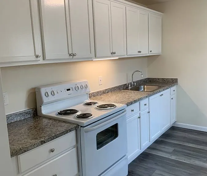 Maple Palms Apartments — Photo 26