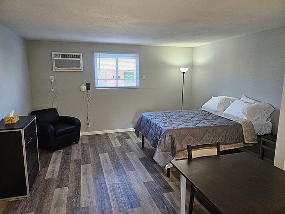 2nd image of 2400 Northwestern Ave #9046ea1a9