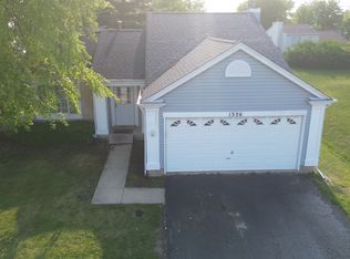 1336 Eastwood Dr, Aurora, IL 60506