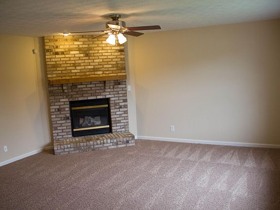 2nd image of 140 N Furlong Dr