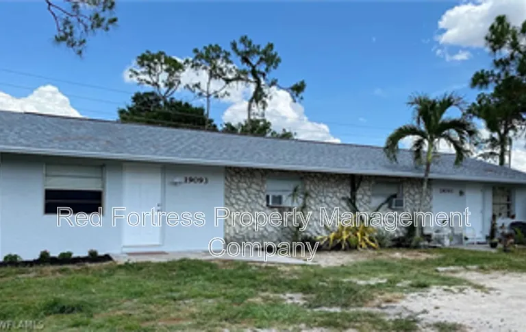 19091 Holly Rd — Photo 1
