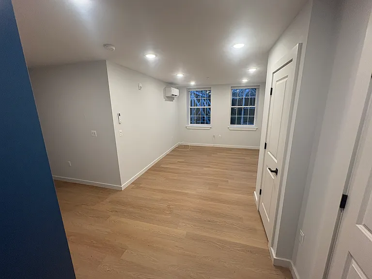 55 Atunxis Ave #29 — Photo 136