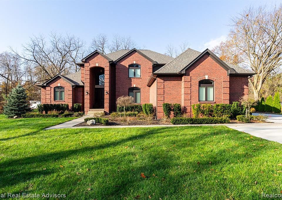 52679 Shelby Rd, Shelby Township, MI 48316 Zillow