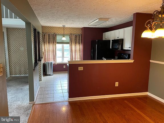4th image of 4802 Vesper Cir