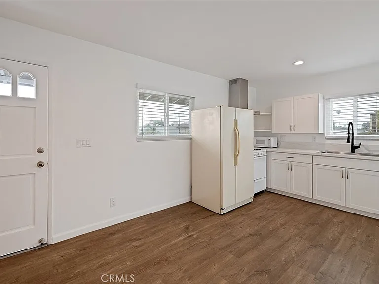 3773 W 168th St — Photo 5