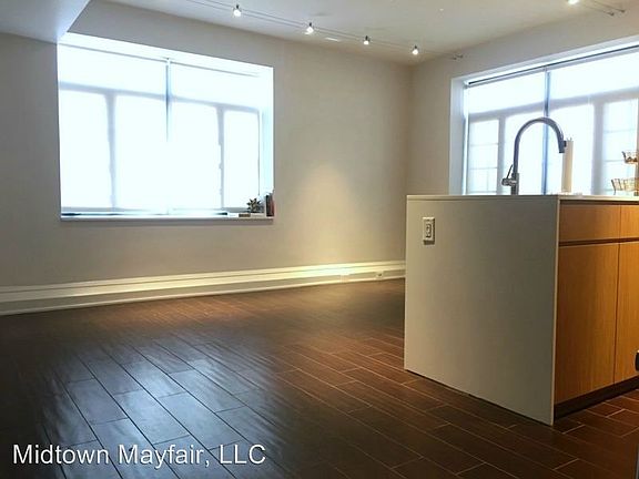 3rd image of 1315 N Broadway Pl APT 102