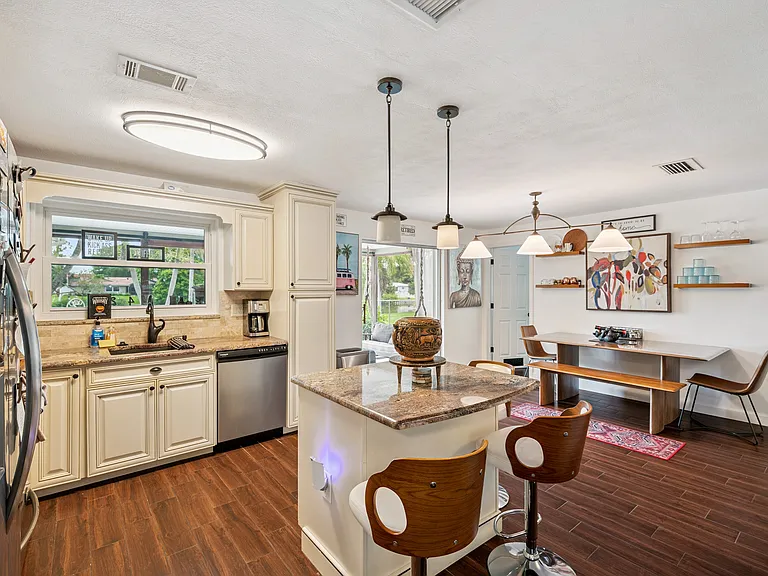 2420 Fairbanks Dr — Photo 46