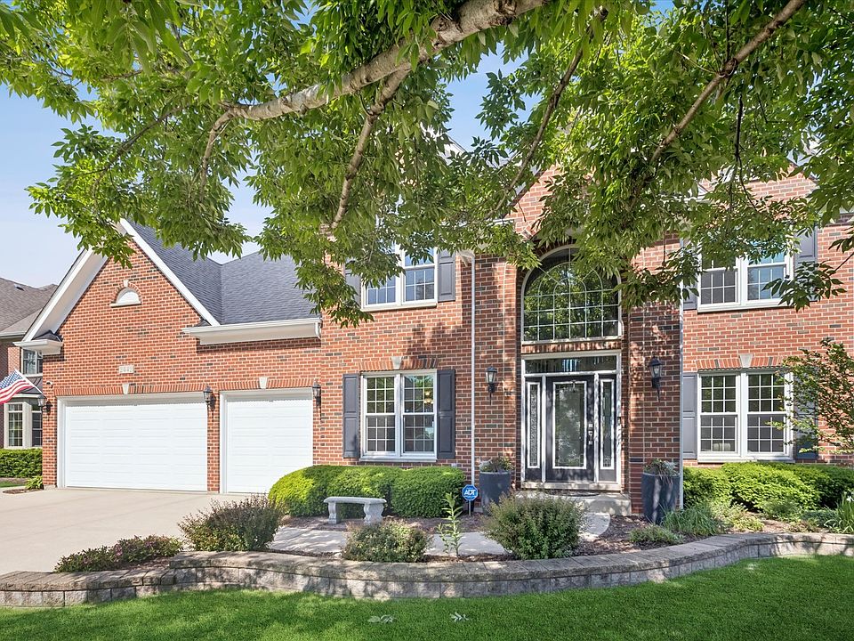 1st image of 2442 Bird Ln