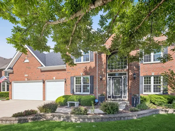 2442 Bird Ln, Batavia, IL 60510