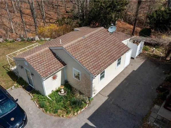 5075 Old Post Rd, Charlestown, RI 02813