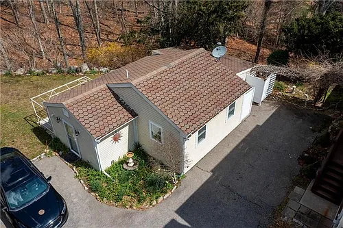 5075 Old Post Rd Photo 1