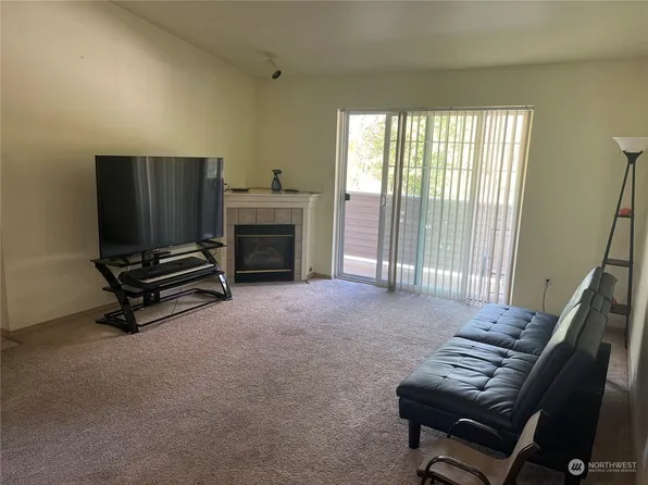 1001 W Casino Road #C203, Everett, WA 98204