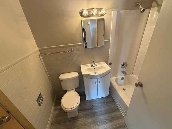 4th image of 7748 Richmond Dr