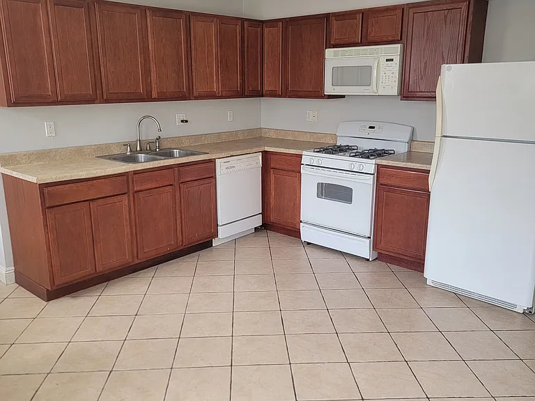 740-42 Louque Pl #742-A — Photo 9