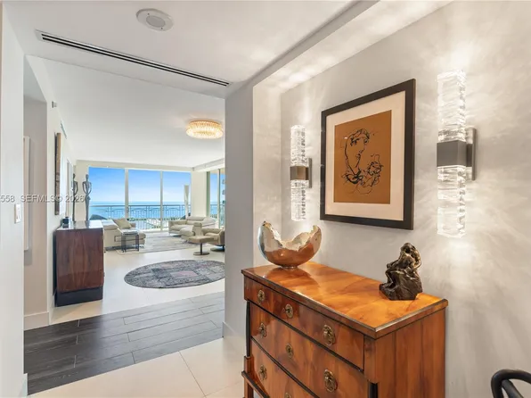3350 SW 27th Ave APT 1802, Miami, FL 33133