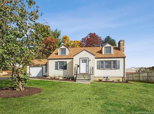 443 Broadbridge Rd, Bridgeport, CT 06610