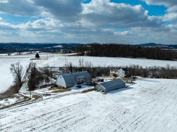 452 Ontelaunee Dr #A, Leesport, PA 19533