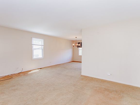 5th image of 750 Michigan Ln