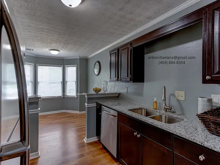2936 Governors Ct — Photo 6